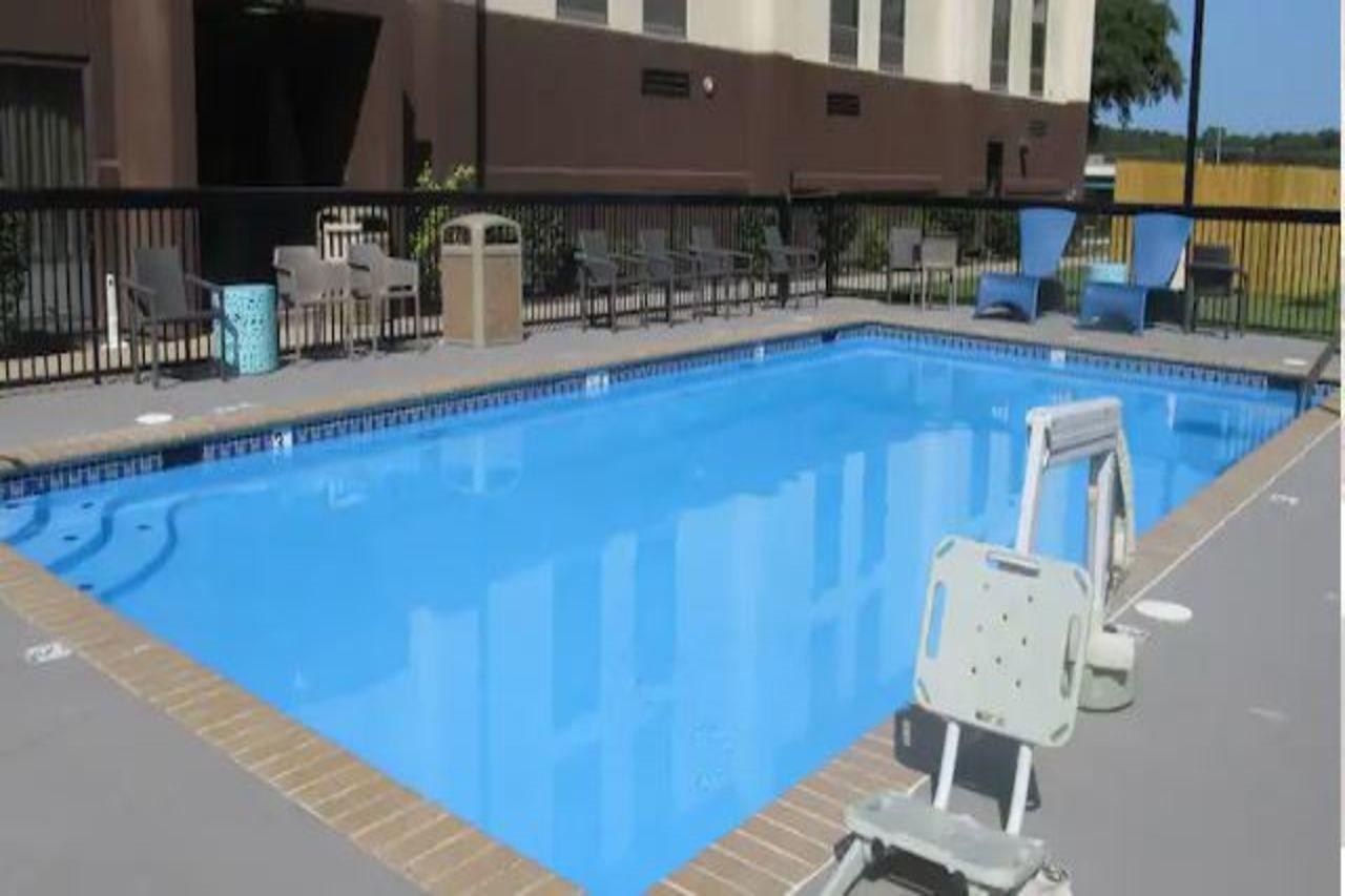 Hampton Inn Эль-Дорадо Экстерьер фото