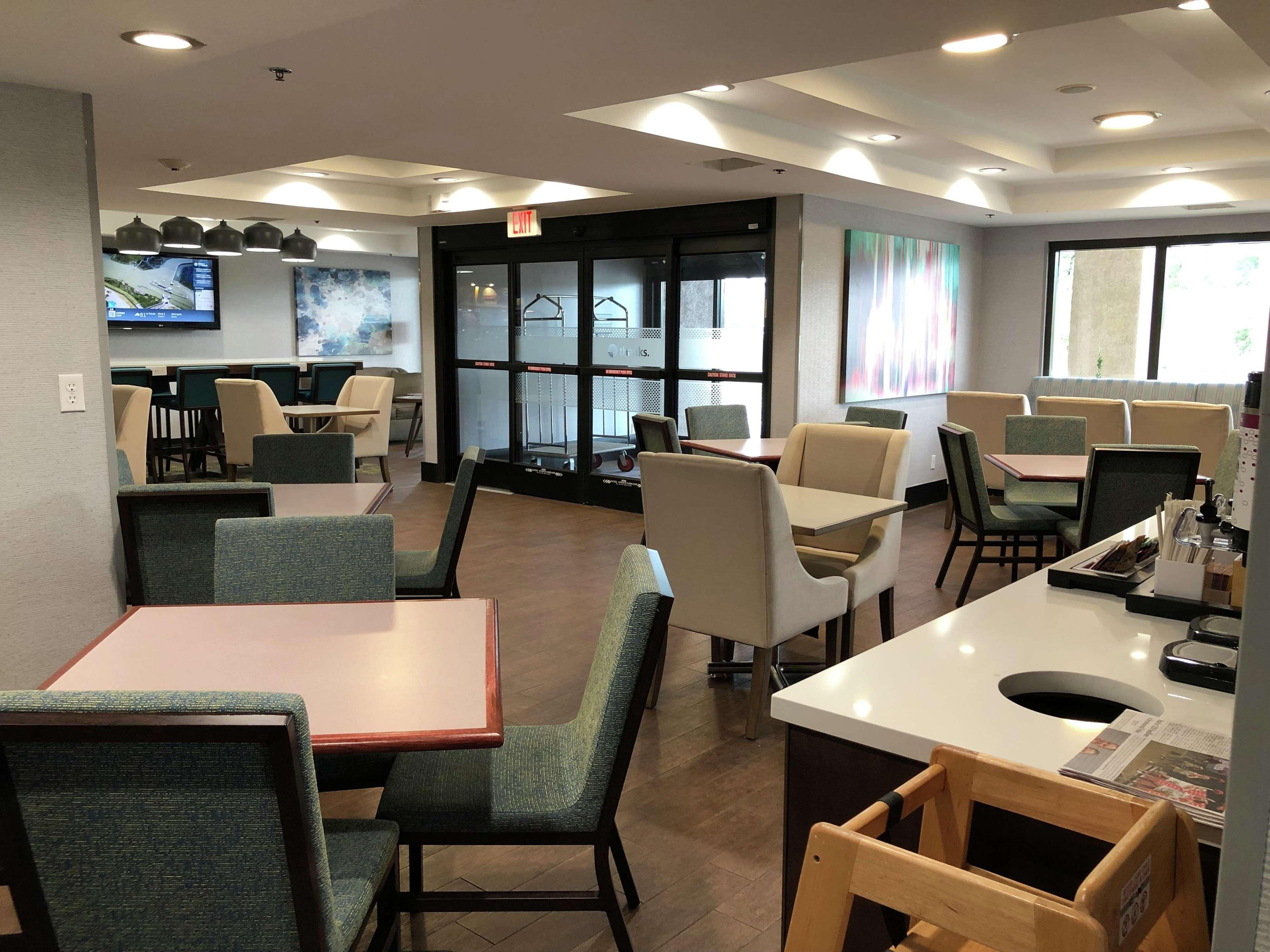 Hampton Inn Эль-Дорадо Экстерьер фото