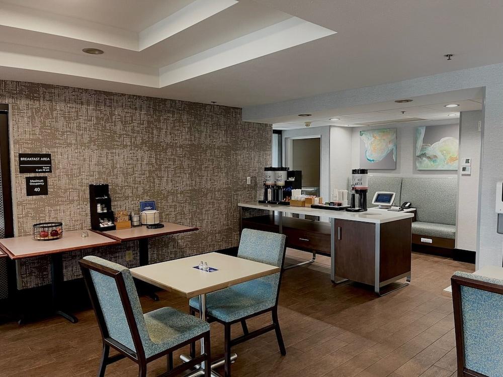 Hampton Inn Эль-Дорадо Экстерьер фото